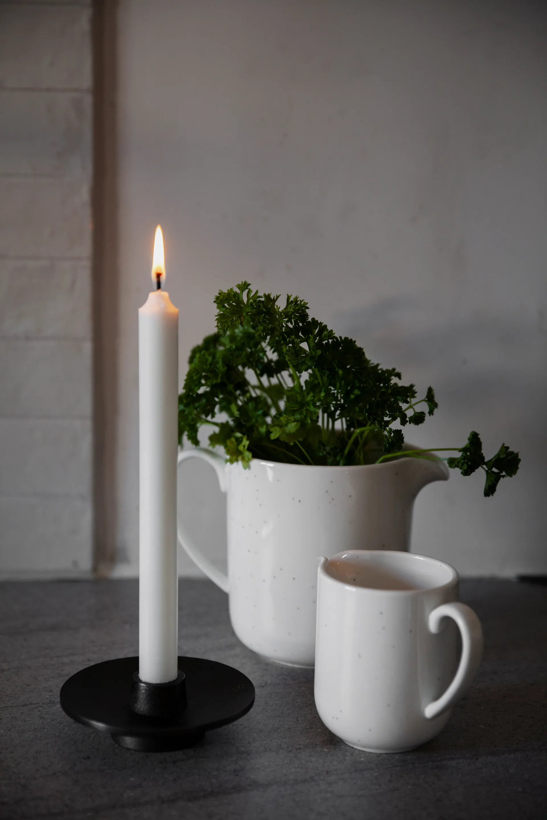 Świecznik Ernst z aluminium Ø12 cm, Czarny ERNST