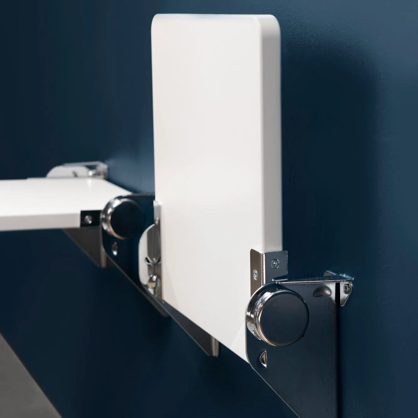 Krzesło ścienne Jaxon standard, biały Essem Design