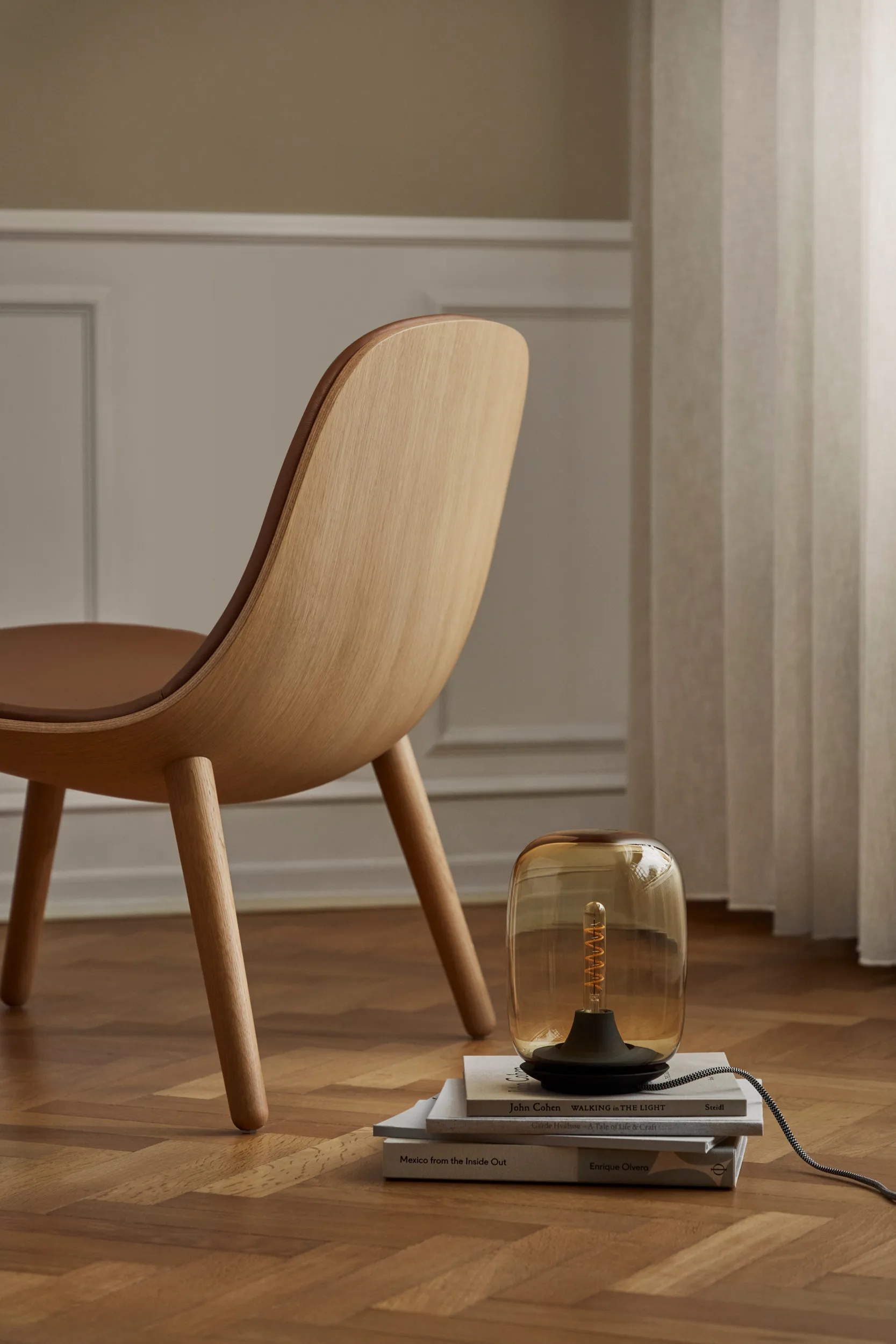 Lampa Acorn 21,5 cm, Amber Eva Solo