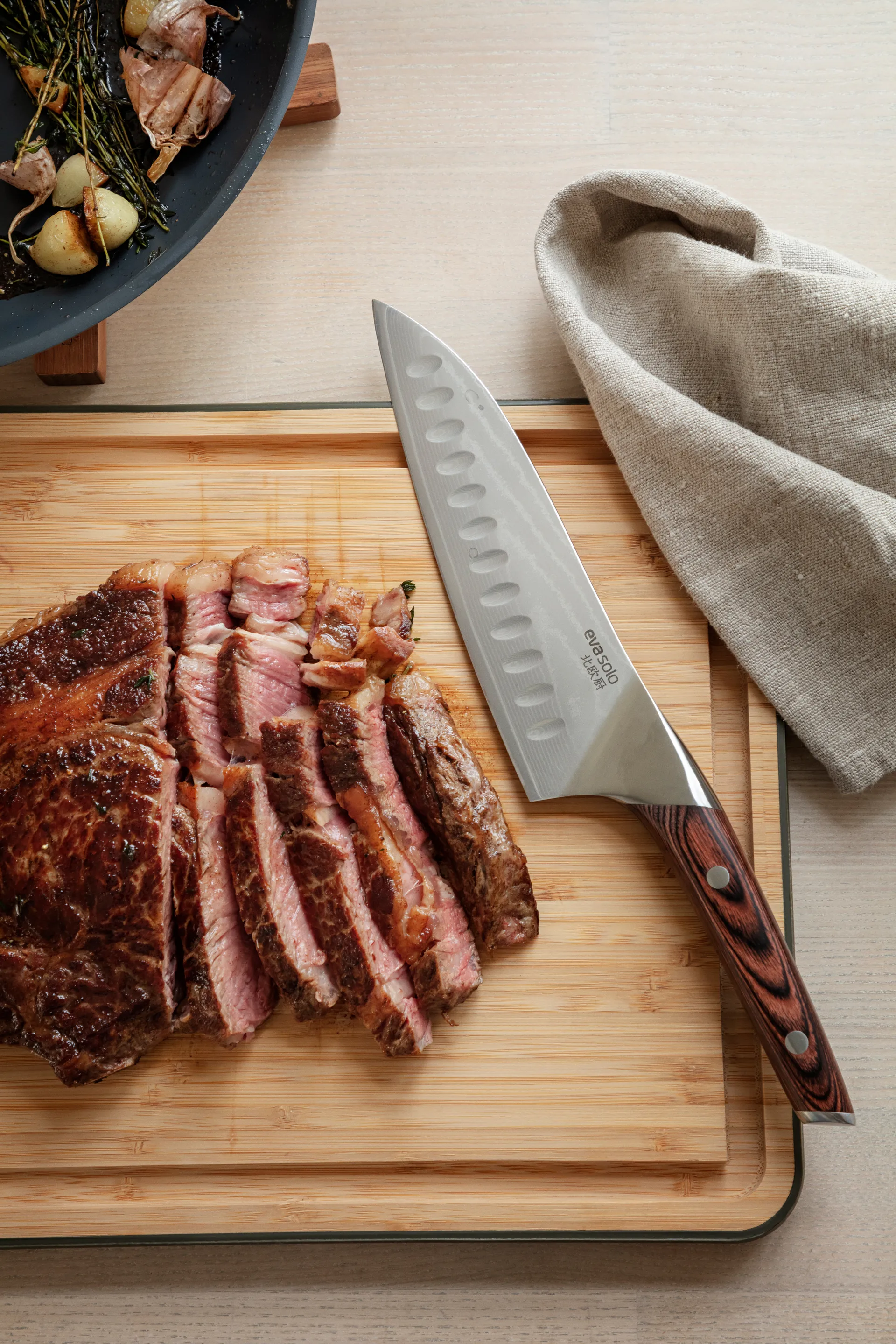 Nóż santoku Nordic Kitchen 18 cm, Stal damasceńska Eva Solo