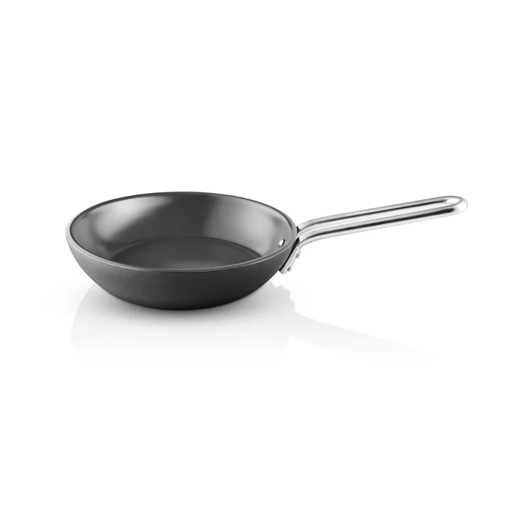 Patelnia Professional Laser Titanium Slip-Let - Black, Ø20 cm - Eva Solo