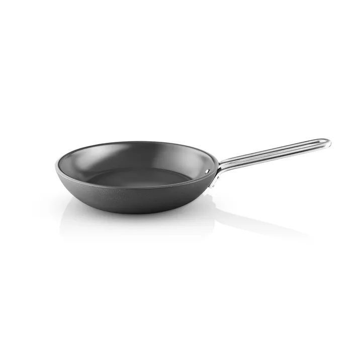 Patelnia Professional Laser Titanium Slip-Let - Black, Ø24 cm - Eva Solo