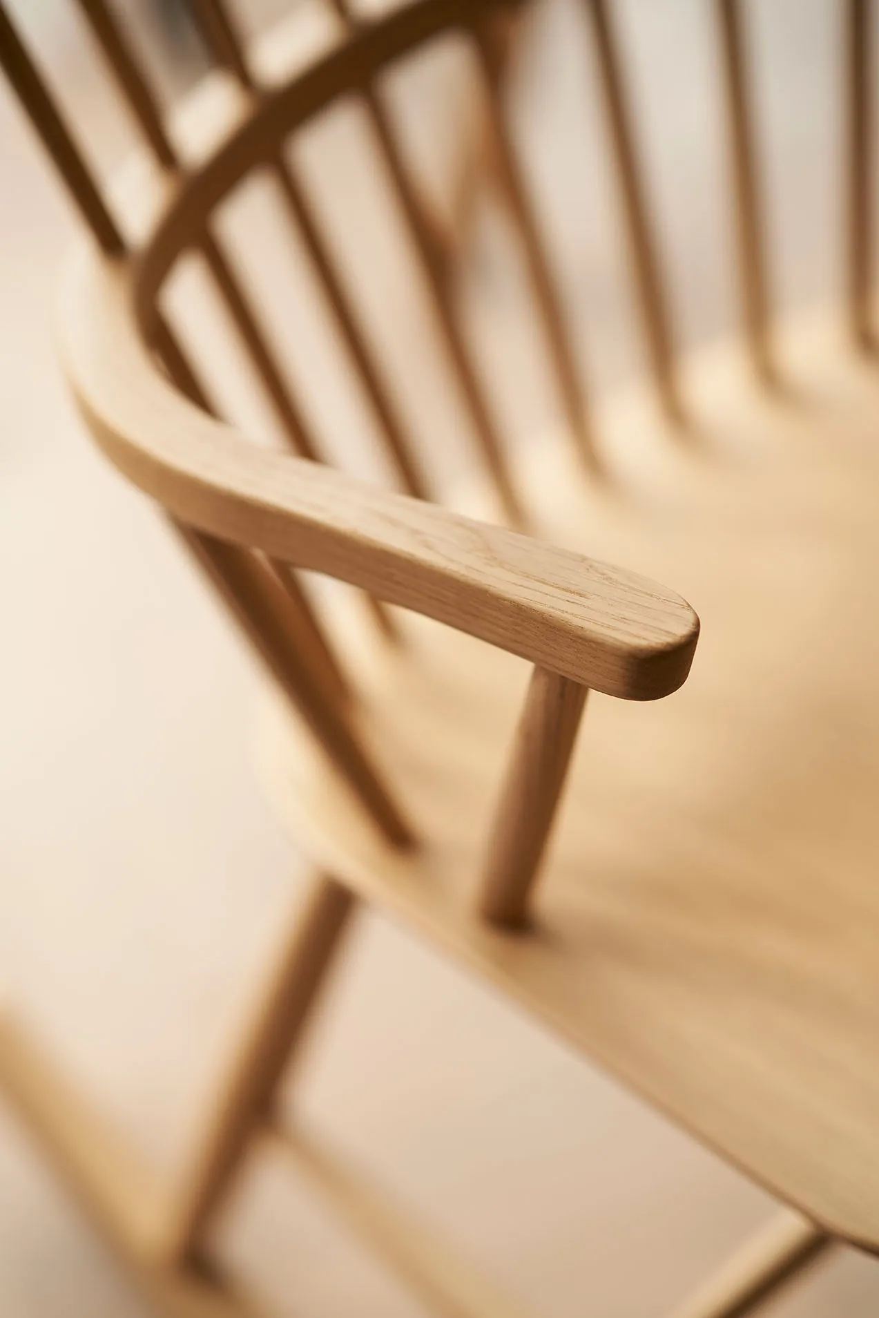 Fotel bujany J52G, Oak nature oil FDB Møbler