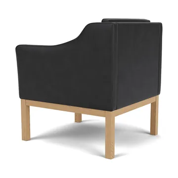 Fotel z podłokietnikami L46 MK155 easy chair - Dąb lakierowany-skóra czarna - FDB Møbler