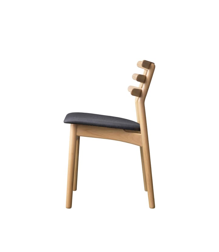 Krzesło J48, Oak nature lacquered-anthracite FDB Møbler