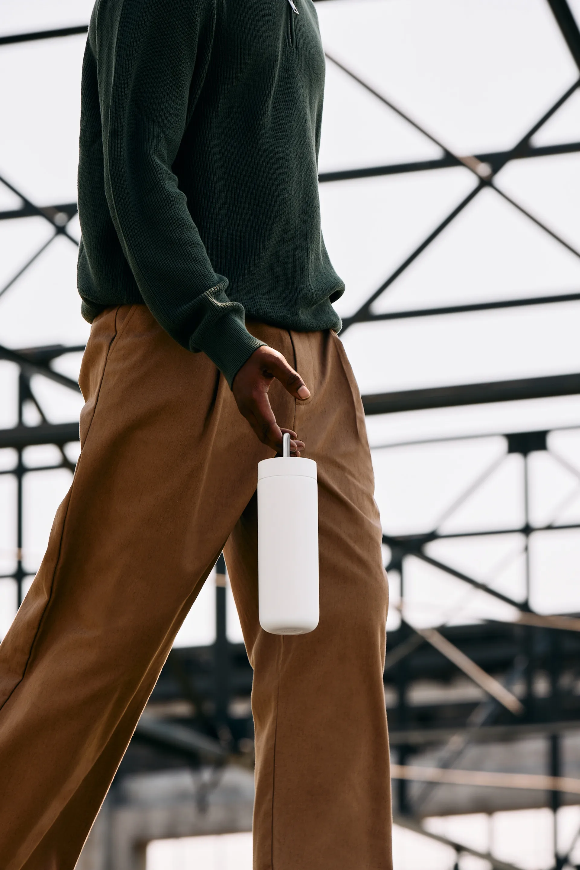 Carter Carry kubek termiczny 590 ml, Matte white Fellow