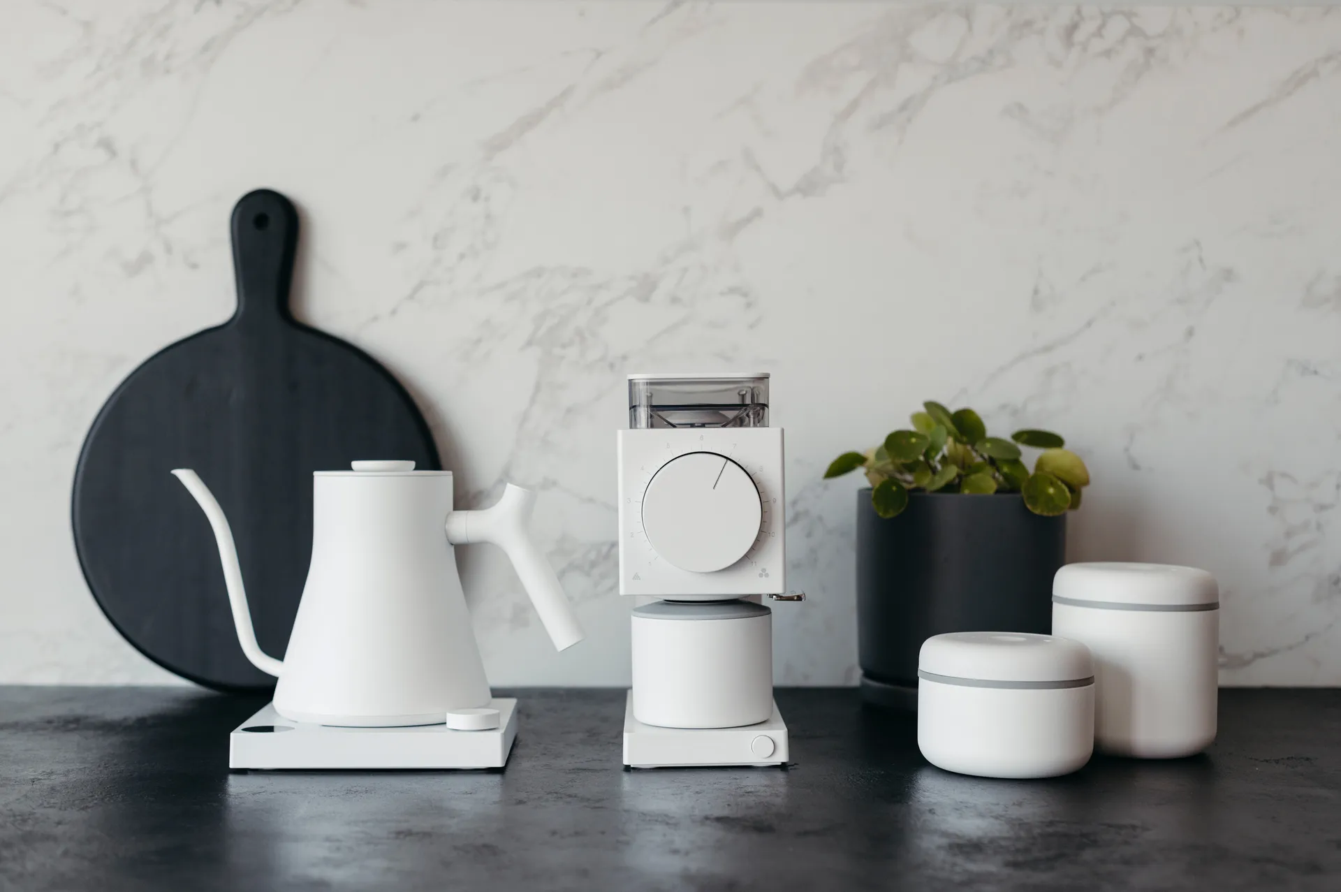 Czajnik elektryczny Stagg EKG Pro 0.9 L, Matte white Fellow