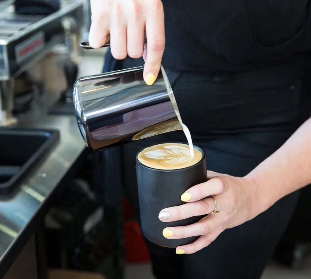 Kubek do latte Monty Milk Arts 325 ml, Black Fellow