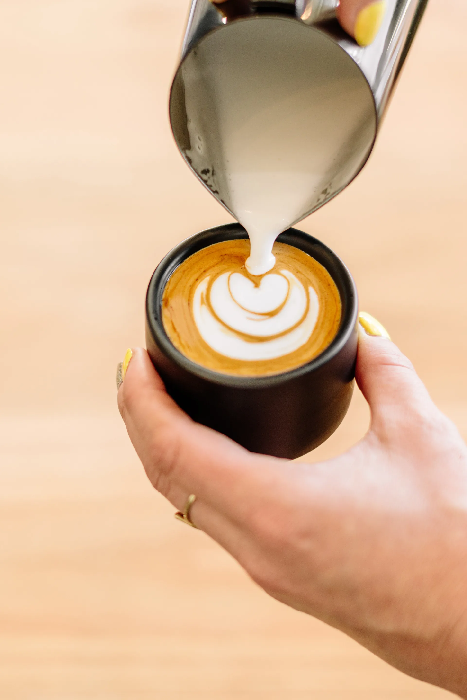 Monty Milk Arts filiżanka do cappuccino 192 ml, Matte black Fellow