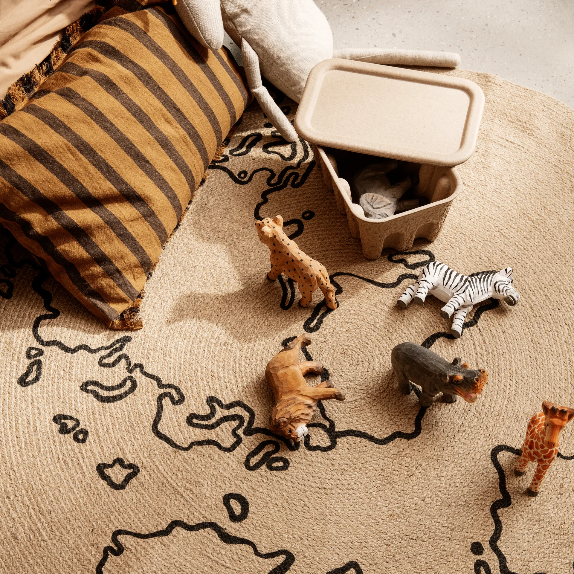 Animal drewniana dekoracja, lion Ferm Living