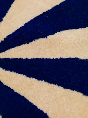 Arch ręcznie tkany dywan  Ø130 cm - Bright blue-Off white - ferm LIVING