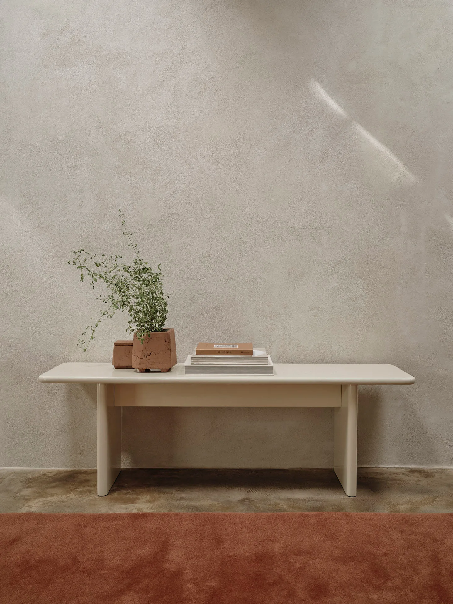 Ławka Rink 140 cm, Eggshell Ferm Living