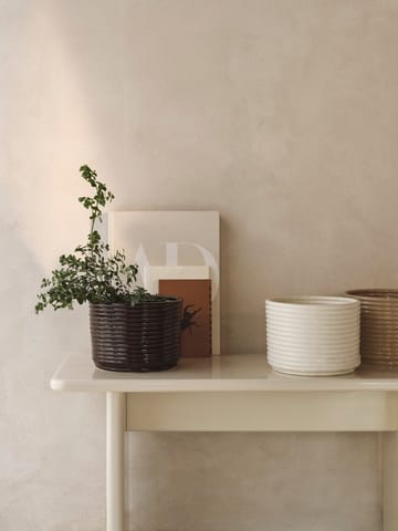 Donica Corduroy Ø20x15 cm - Carob Brown - Ferm Living