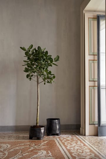 Doniczka Esca black - XL - Ferm Living