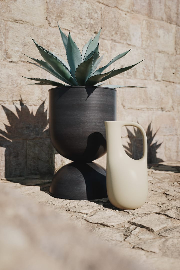 Doniczka Hourglass, średnia Ø41 cm, Czarno-szara Ferm Living