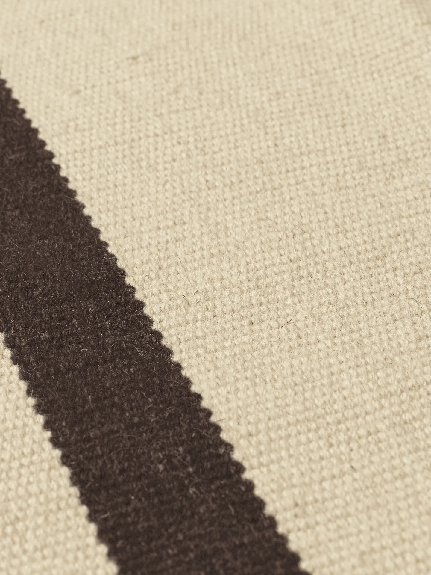 Dywan Calm kelim, Off-white, Coffee, 140x200 cm Ferm Living