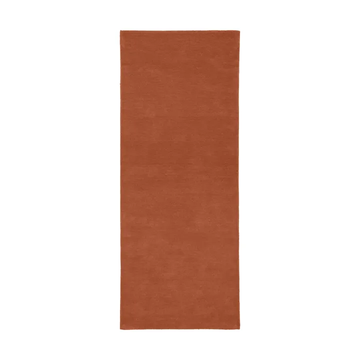 Dywan z włosiem Stille - Red brown, 80x200 cm - Ferm Living