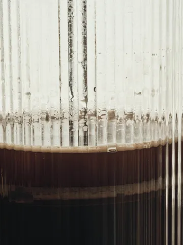 Dzbanek z tłokiem Ripple Thermal - Clear - Ferm Living