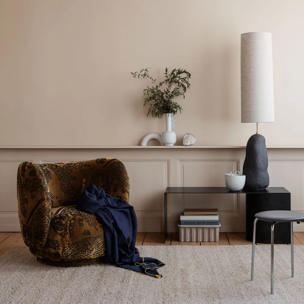 Eclipse stołek, curry, long Ferm Living