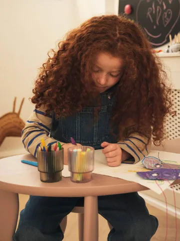 Feve kids skrivtabela - Rose - Ferm Living