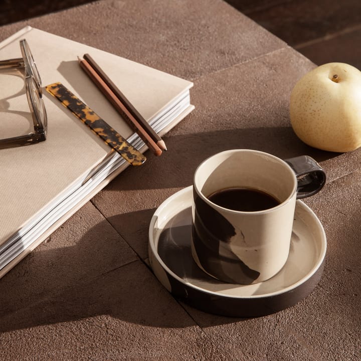 Filiżanka z podstawką Inlay , Sand-brown Ferm Living