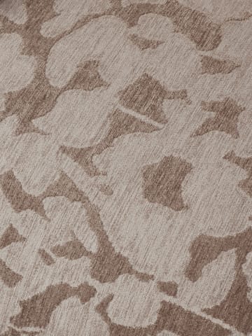 Fotel do salonu Rico lounge chair - Cilla-Taupe - Ferm Living