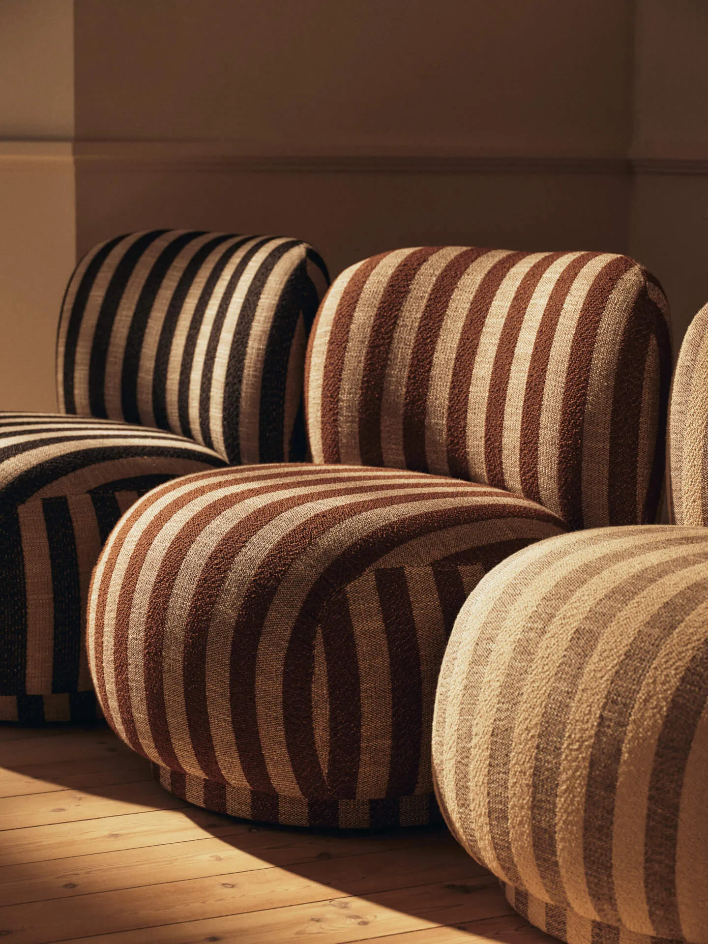 Fotel Rico lounge chair piccolo, Louisiana, Sand-off-white Ferm Living