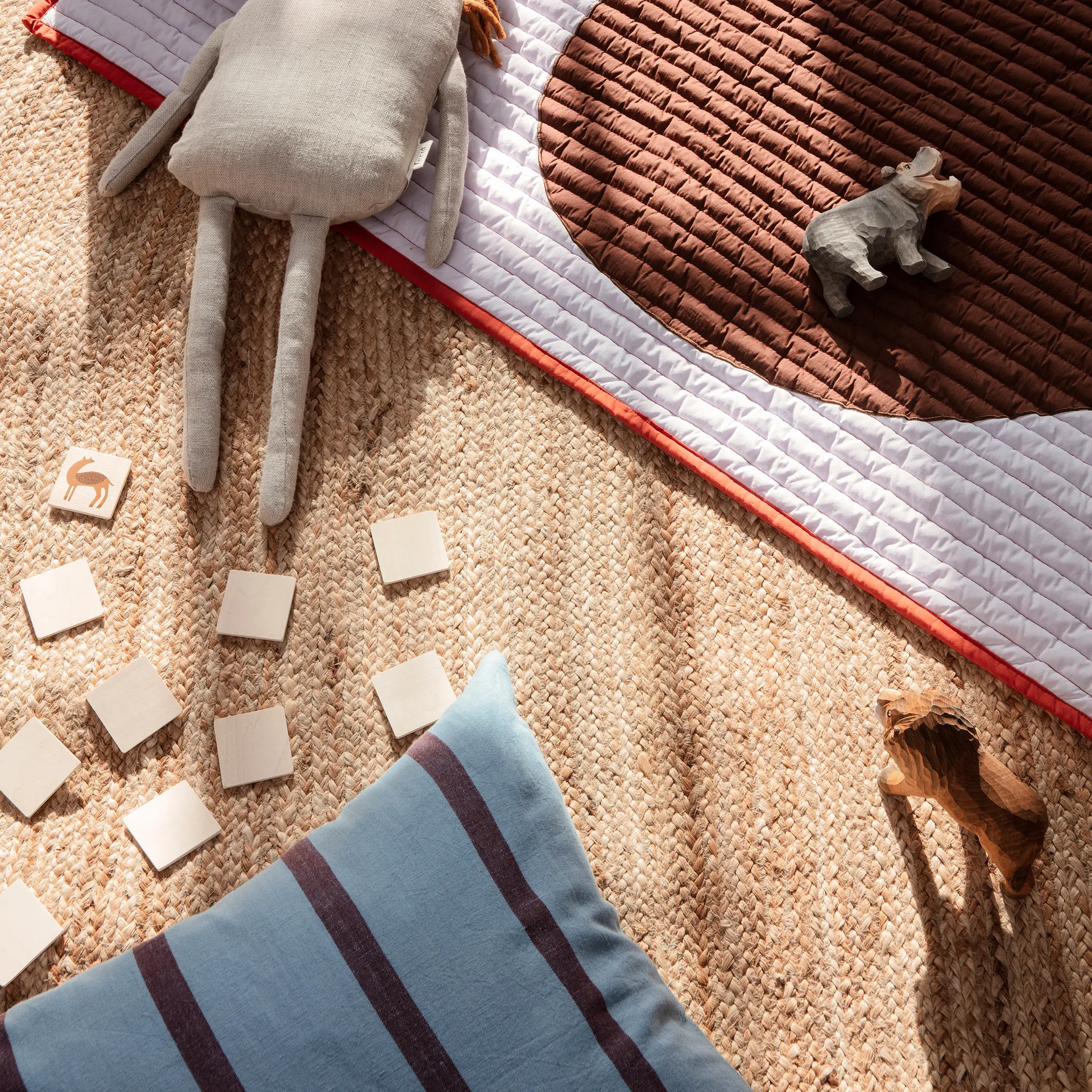 Grand poduszka 50x50 cm, Faded Niebieski-burgundy Ferm Living