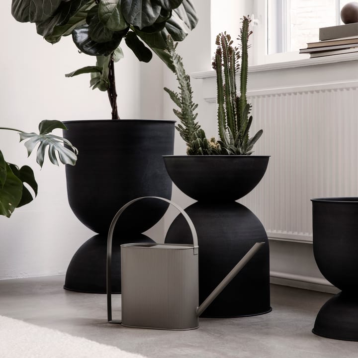 Hourglass doniczka, duża Ø50 cm - Black-dark grey - ferm LIVING