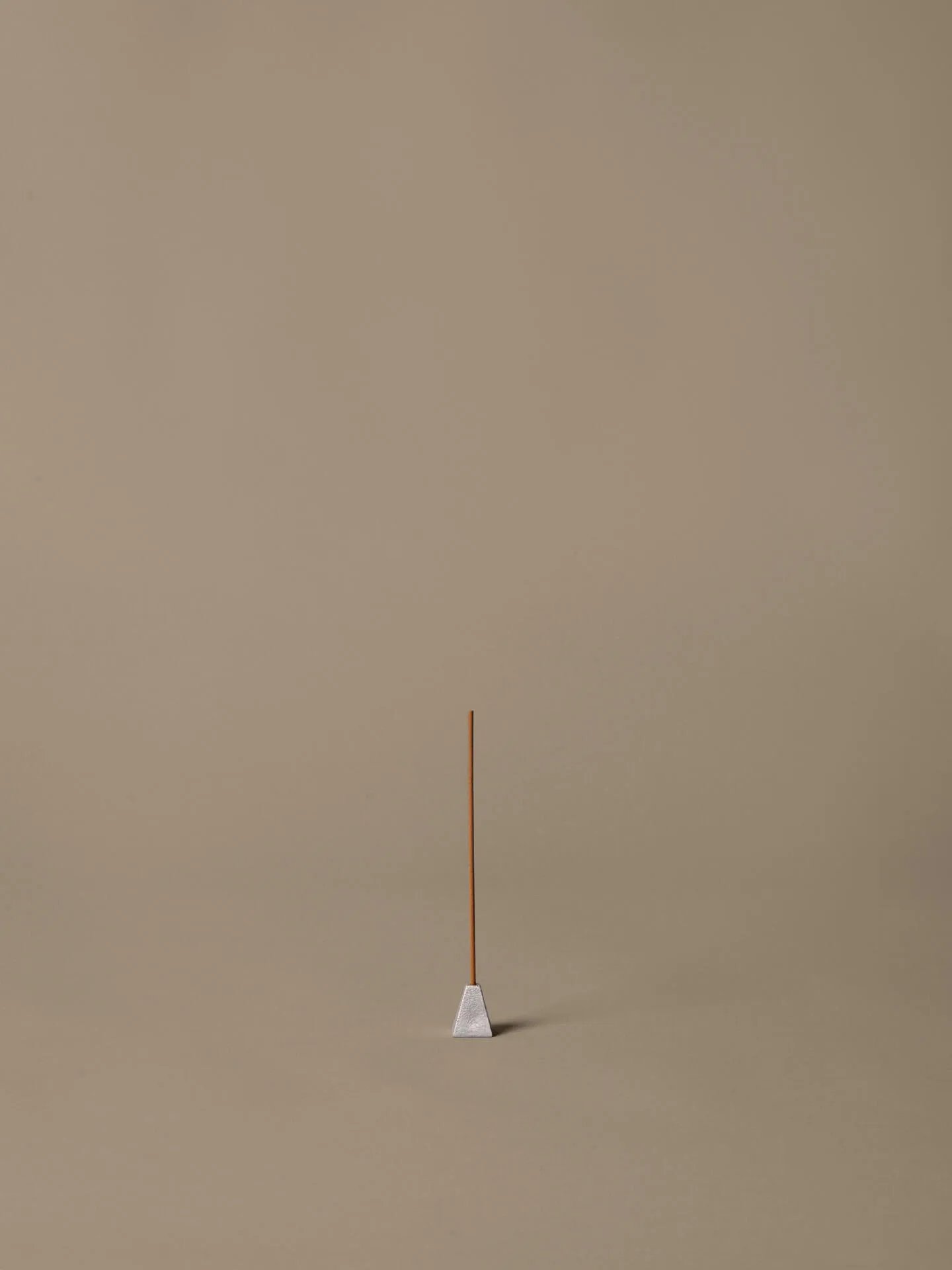 Kadzielnica Pyra, Szczotkowane aluminium Ferm Living