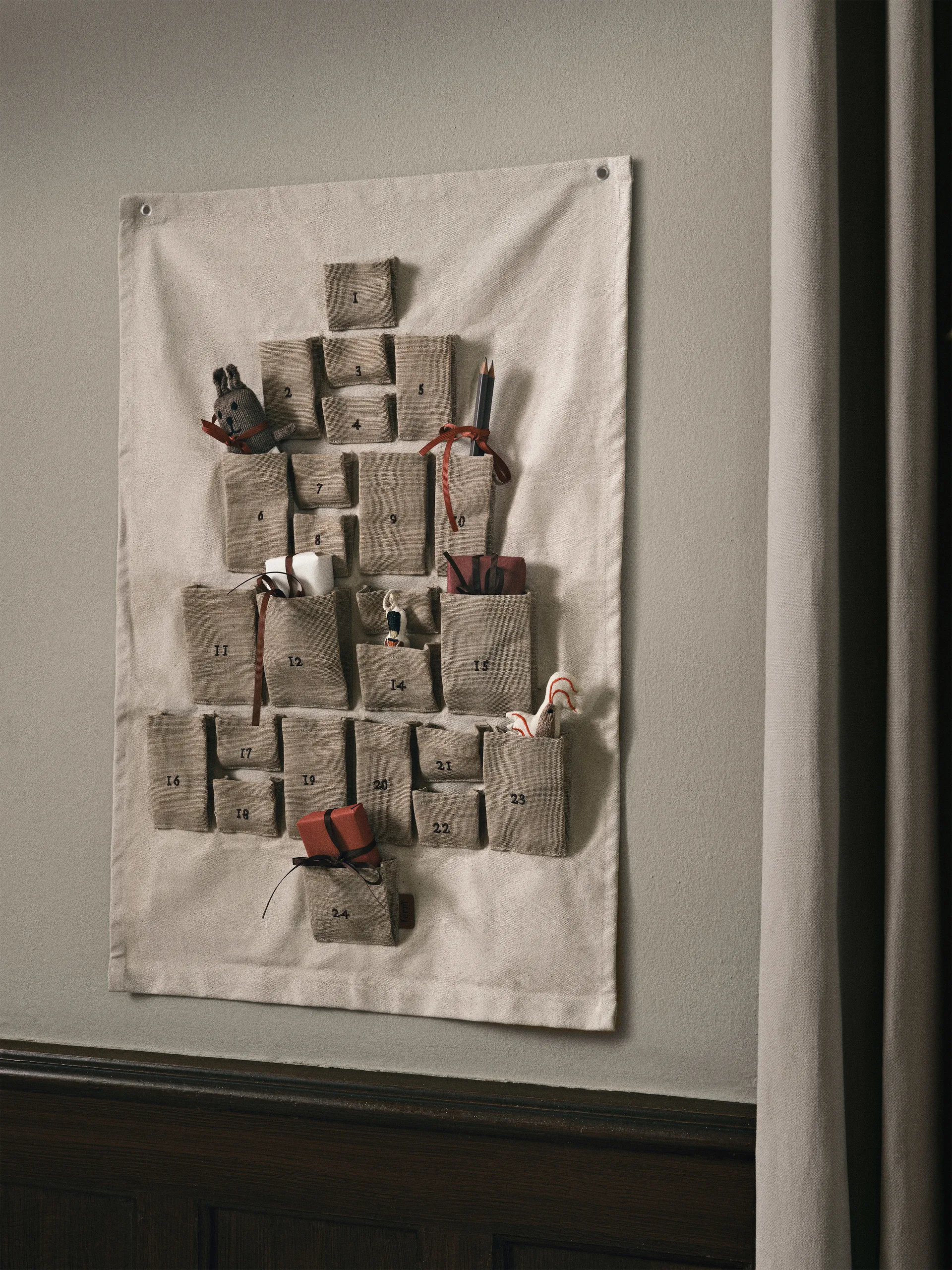 Kalendarz adwentowy Pine, Mini, 50x69 cm Ferm Living