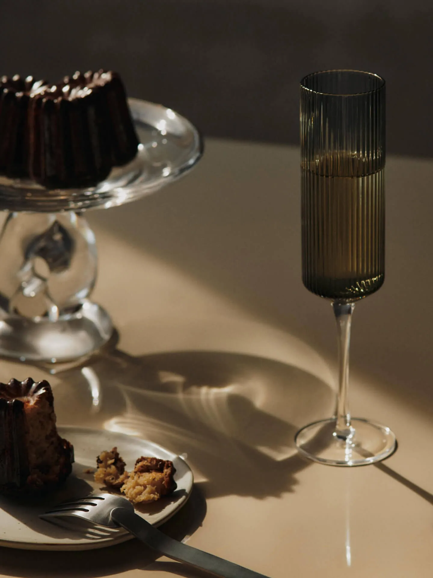 Kieliszki do szampana Ripple 150 ml, 2 sztuki, Przydymiony szary Ferm Living