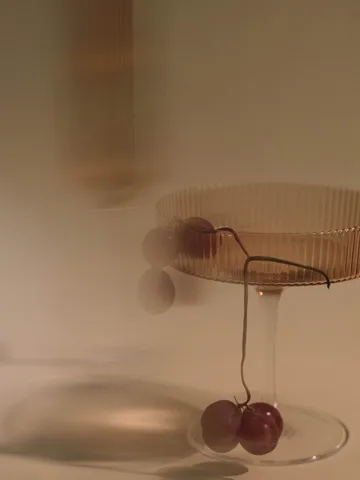 Kieliszki do szampana Ripple 2 szt. - Blush - Ferm Living