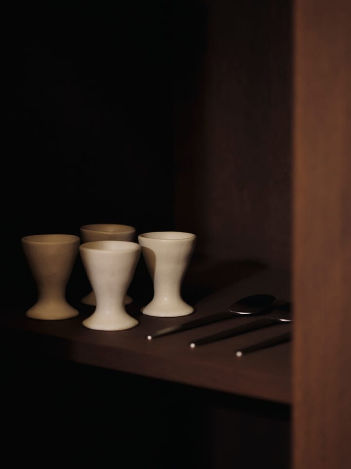 Kieliszki na jajka Flow, 2 szt., Off-white speckle Ferm Living
