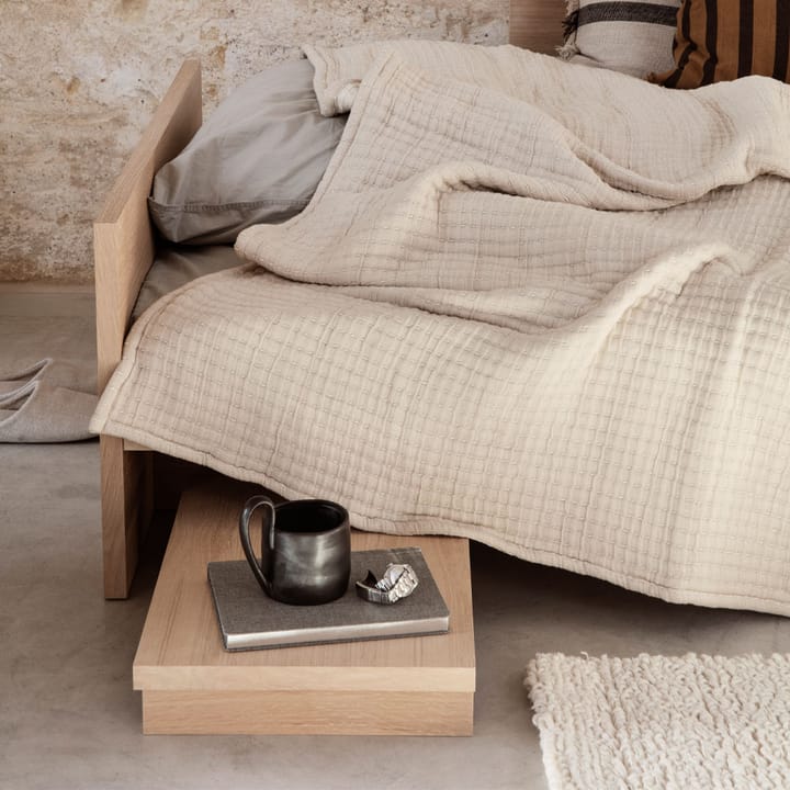 Kona display table boczny stolik, oak Natural veneer Ferm Living