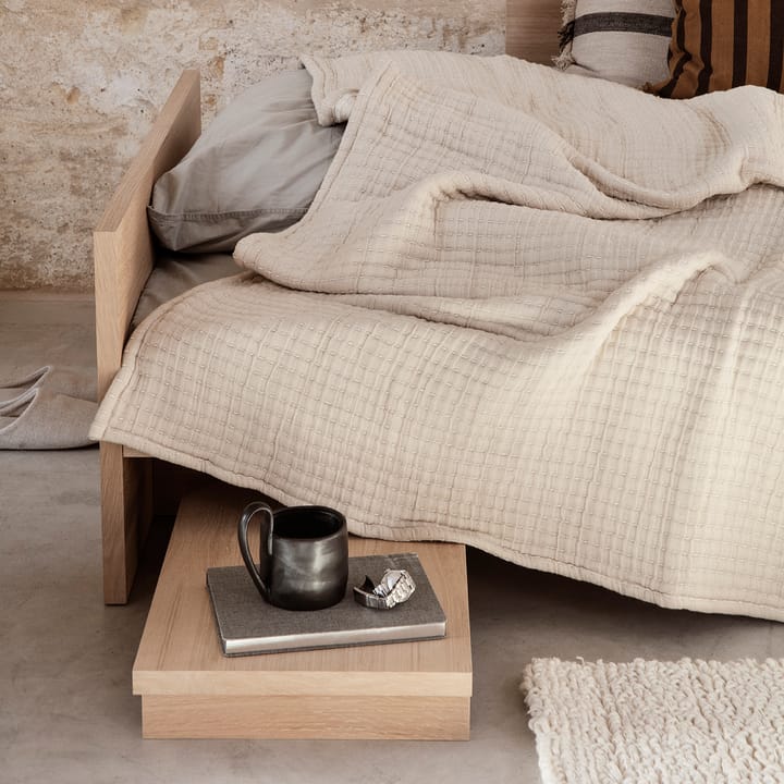 Kona stolik boczny, dąb Ferm Living