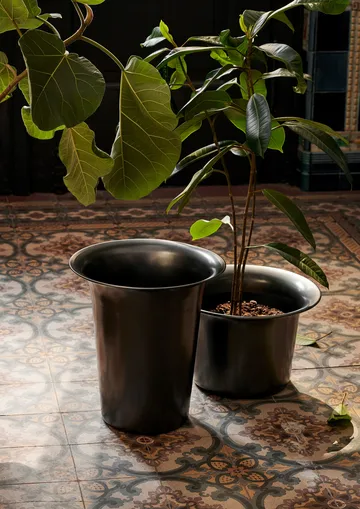 Kosz aluminiowy Spun, wysoki Ø35 cm - Czarne aluminium  - Ferm Living