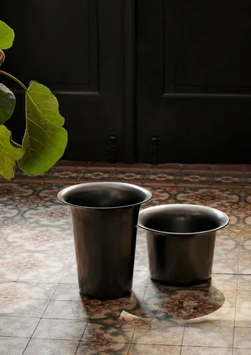 Kosz aluminiowy Spun, wysoki Ø35 cm - Czarne aluminium  - Ferm Living