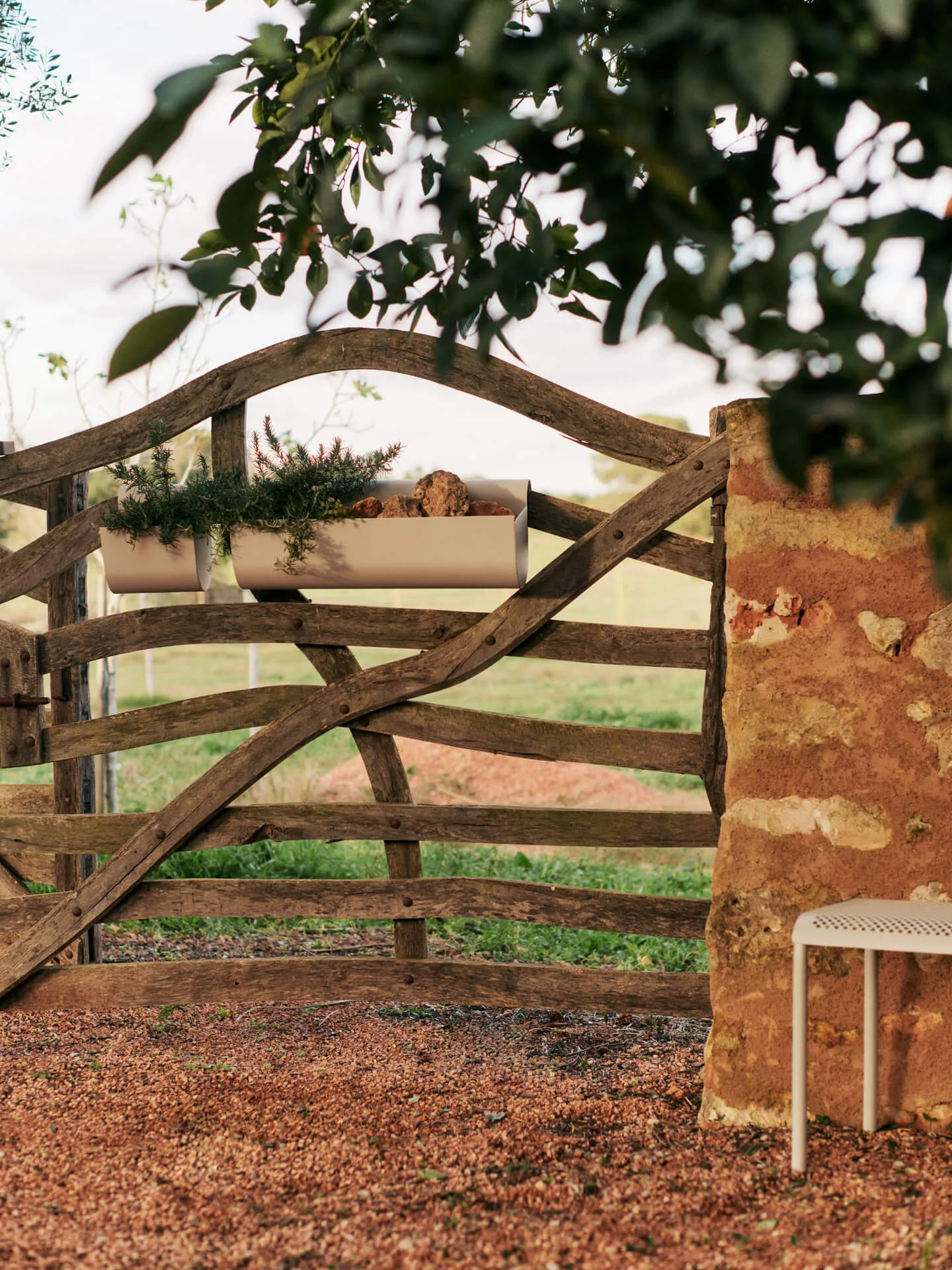 Kosz balkonowy Uma large 60 cm, Cashmere Ferm Living