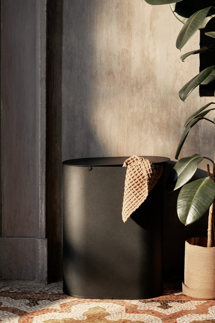 Kosz na odpady Enkel medium, Czarny Ferm Living