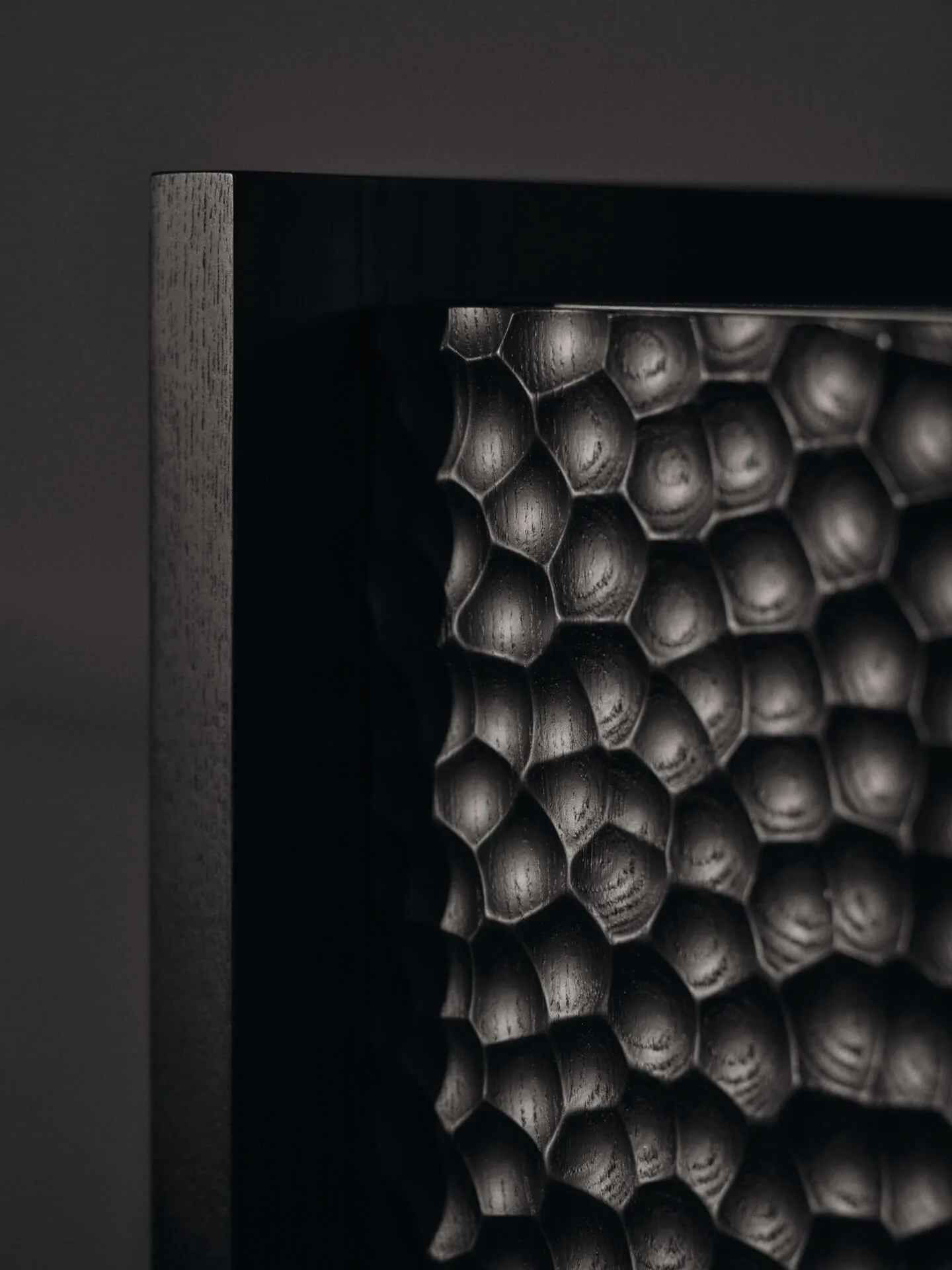 Kredens Scarni, Ciemno bejcowany jesion, 163×50×74 cm Ferm Living