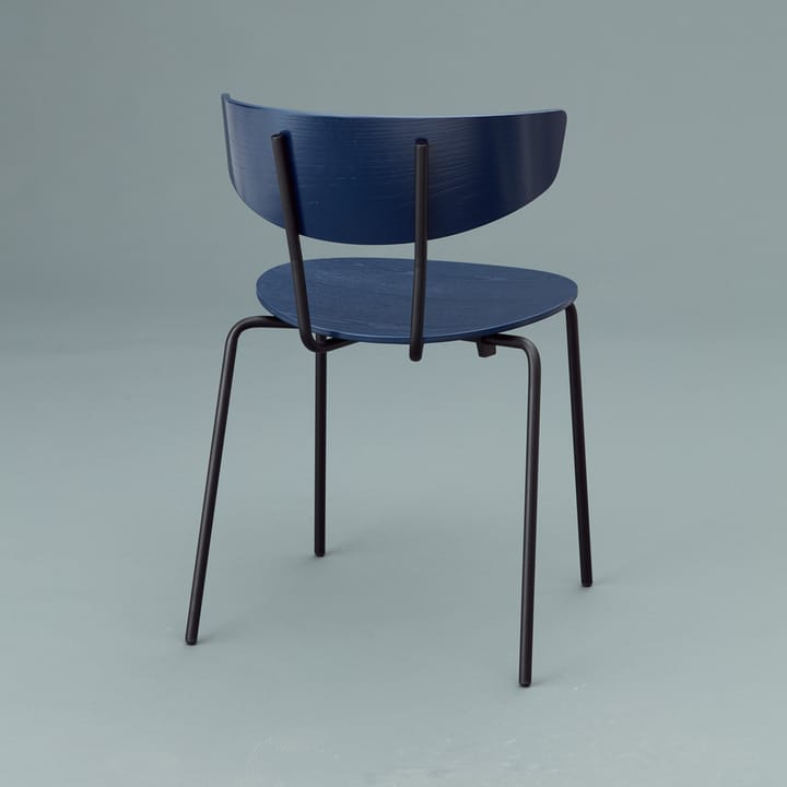 Krzesło Herman - walnut, czarny stalowy stojak - ferm LIVING