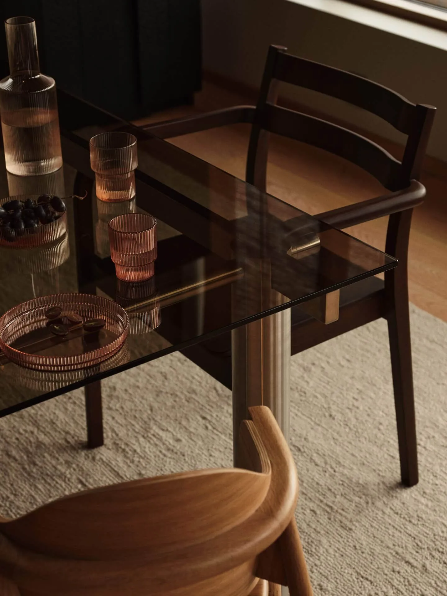 Krzesło z podłokietnikami Boda, Dark stained beech Ferm Living