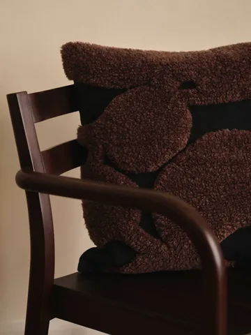 Krzesło z podłokietnikami Boda - Dark stained beech - Ferm Living