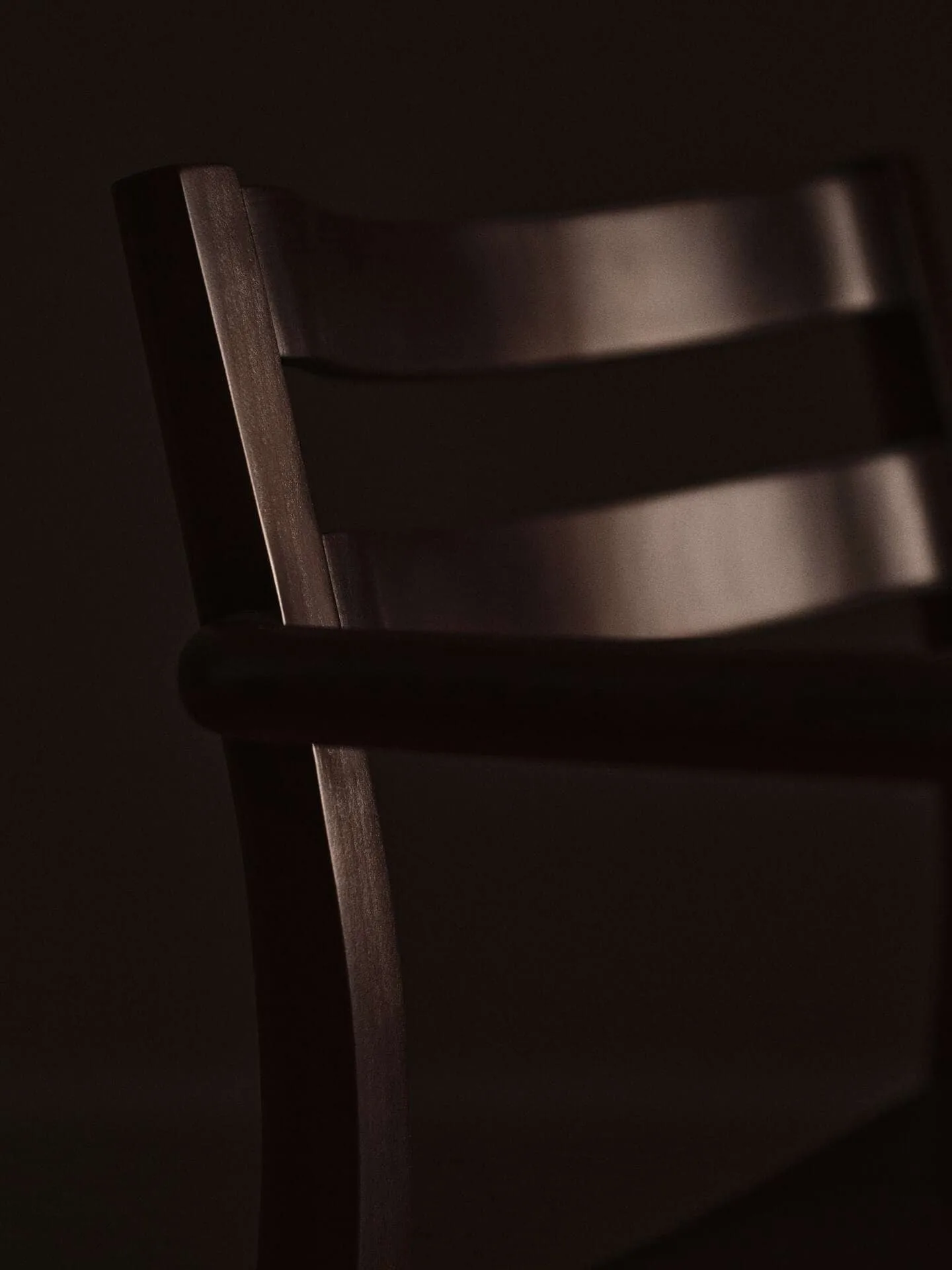 Krzesło z podłokietnikami Boda, Dark stained beech Ferm Living