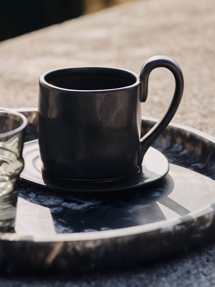 Kubek Flow ze spodkiem 25 cl, Black Ferm Living