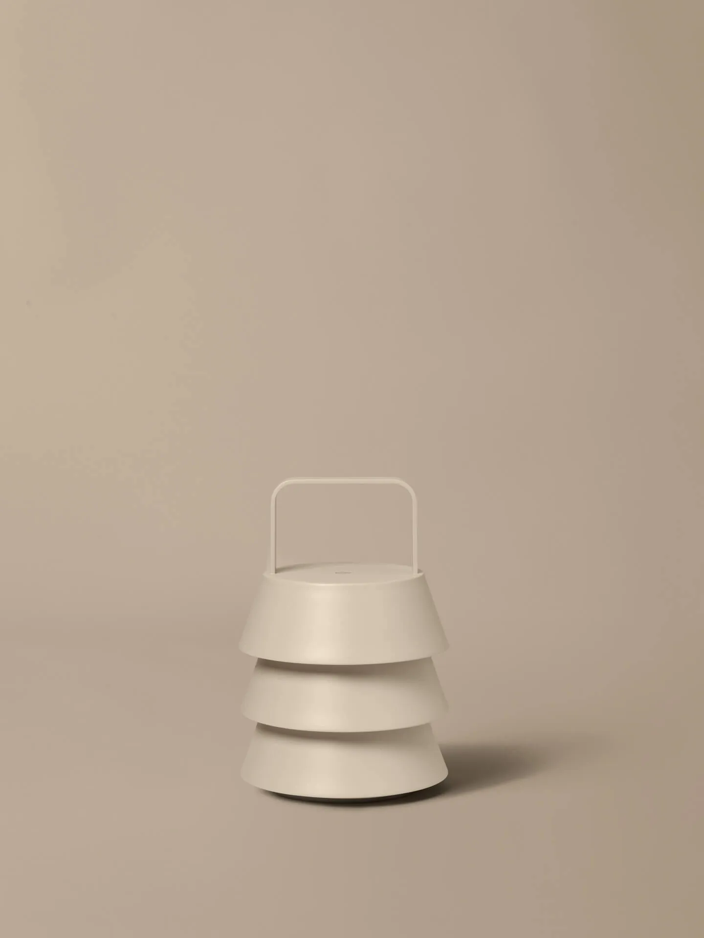 Lampa stołowa przenośna Luver, Cashmere Ferm Living