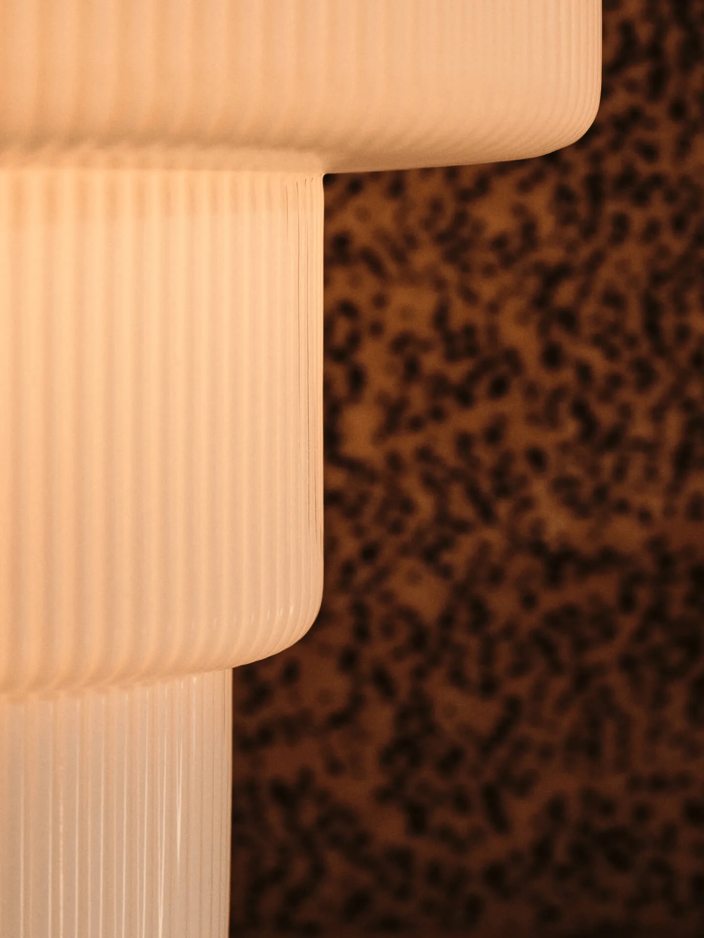 Lampa stołowa Ripple, White, Ø28x28 cm Ferm Living