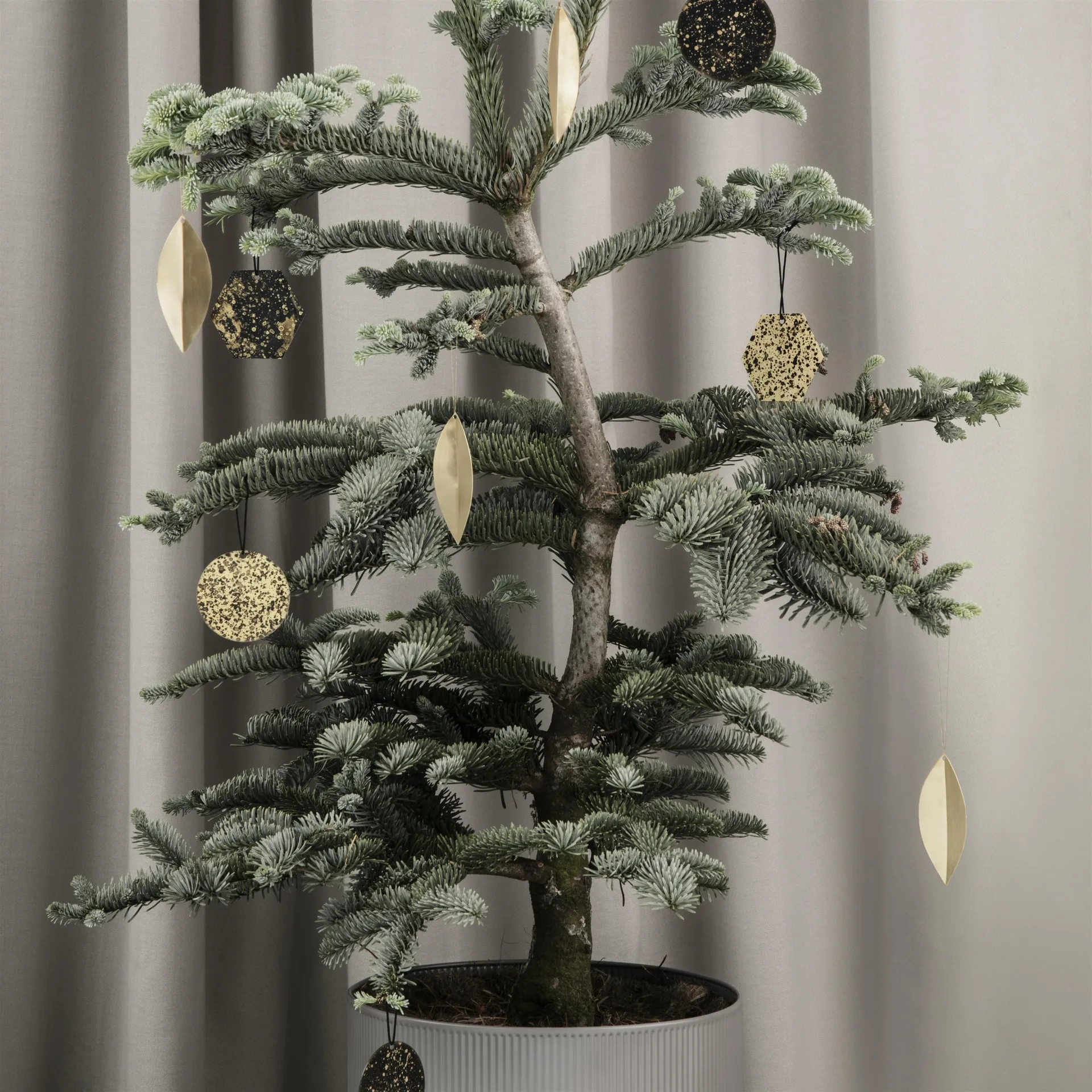 Leaf ozdoby choinkowe, Brass, 4-pak Ferm Living
