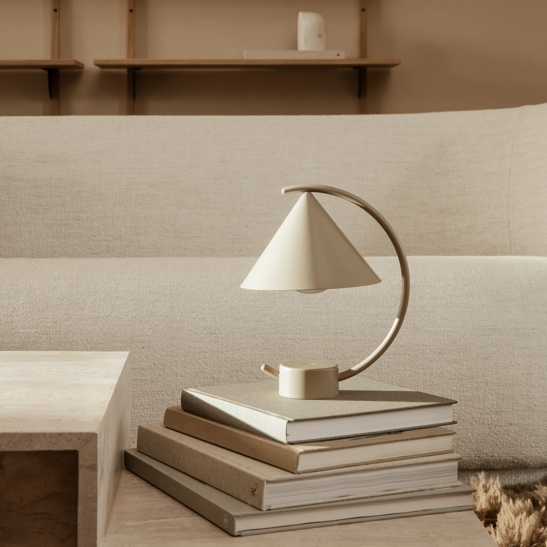 Meridian lampa stołowa, cashmere Ferm Living